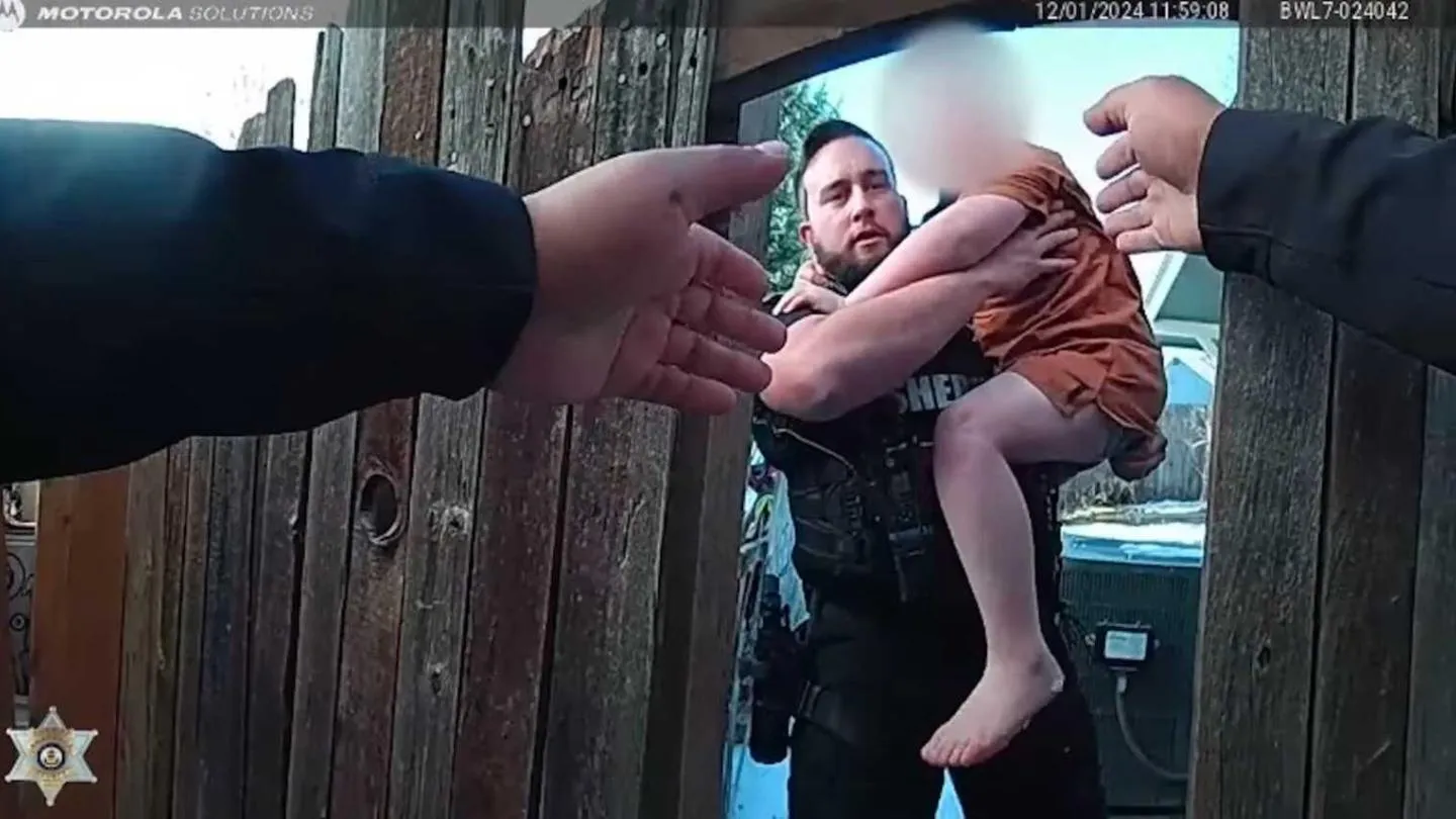 Cops praised for bravery after rescuing children from backyard of burning home in Colorado